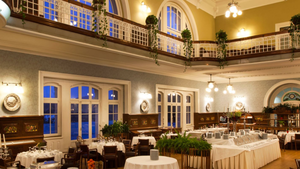  Belle Époque - Restaurante gourmet no Curia Palace Hotel | Gastronomia requintada em ambiente elegante